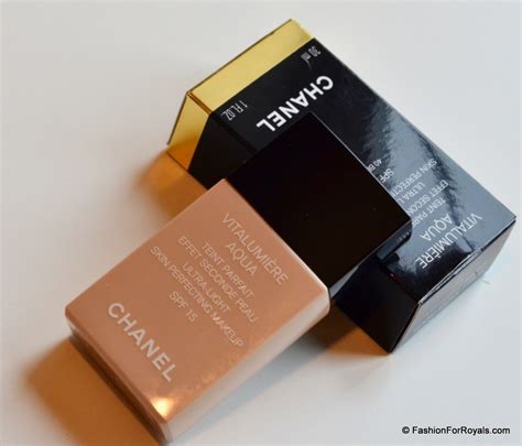 chanel vitalumiere aqua foundation samples|Chanel vitalumiere foundation 40 beige.